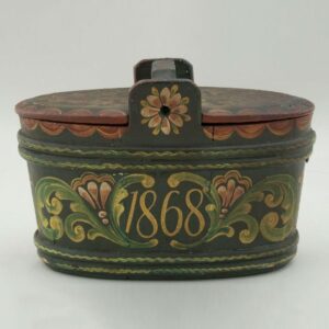 Stave constructed box was brought from Norway - Rosemaling