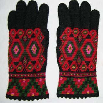 Women's gloves crocheted by Mrs. Berit Rustland