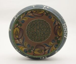 Turned bowl from a single piece of wood, inscription: OIDB 1888 - Rosemaling
