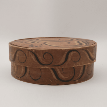 Round bentwood box with birch root laced sides - Rosemaling
