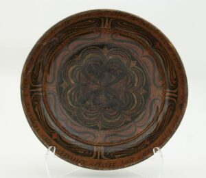 Wooden bowl with early rosemaling decoration - Rosemaling
