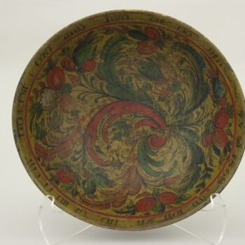 Bowl carved from a single piece of wood and painted with Telemark style rosemaling - Rosemaling