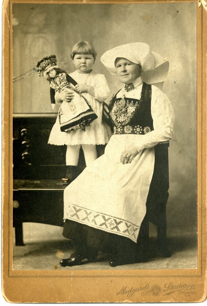 Marie Maurseth Egge and her daughter Helen