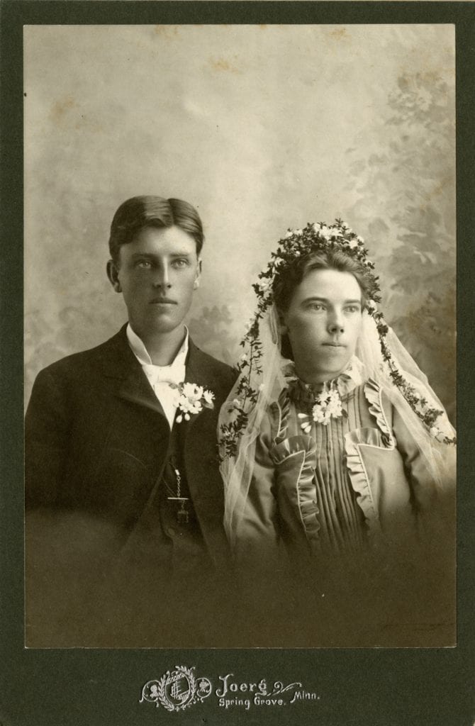 Portrait of Man and Woman | Historical Images, Wedding | Vesterheim ...