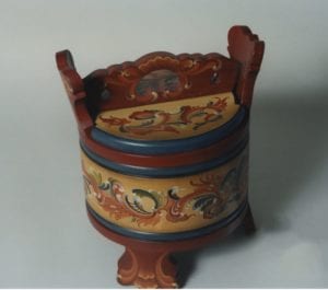 Telemark-style ambar © 2002 Jurene While Telemark-style ambar © 2002 Jurene While